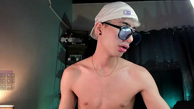 NovaaWheler live sex cam