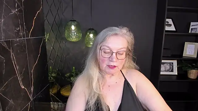 NataliMellow live sex cam