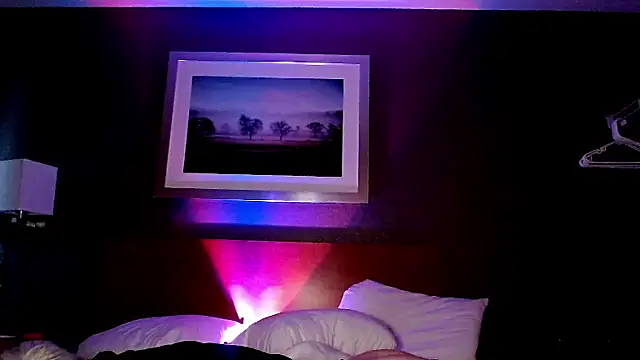 Snarfle82 live sex cam