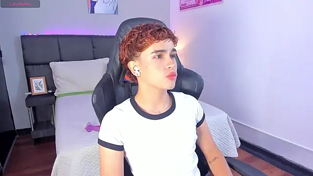 Aiiden_15 live sex cam