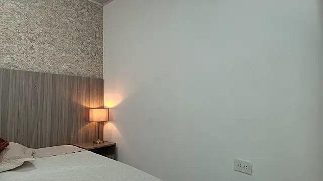 zoe_bermudez's cam snapshot