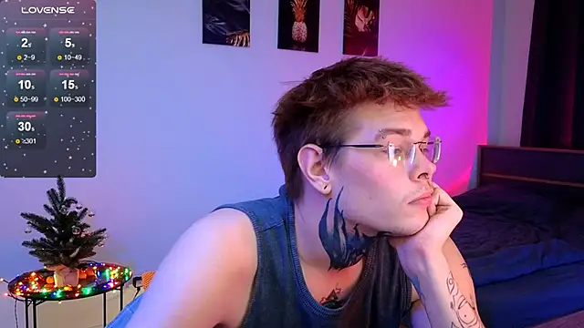 DENIS_HERE's cam snapshot