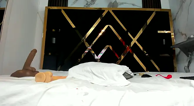 zara_smitt's cam snapshot