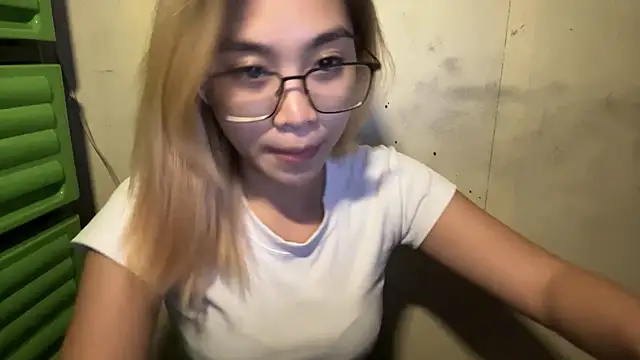 LenoraFrailey live sex cam