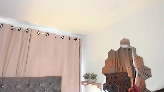 DaphneGlas's cam snapshot