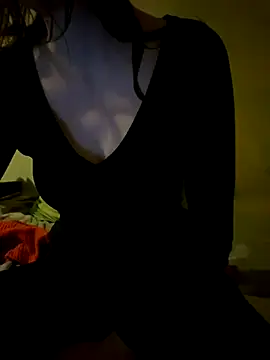 KittieCreme live sex cam