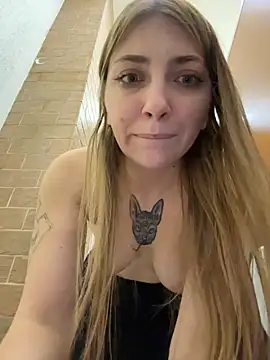 Sunny___Bunny live sex cam