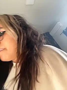 lolafairytail live sex cam