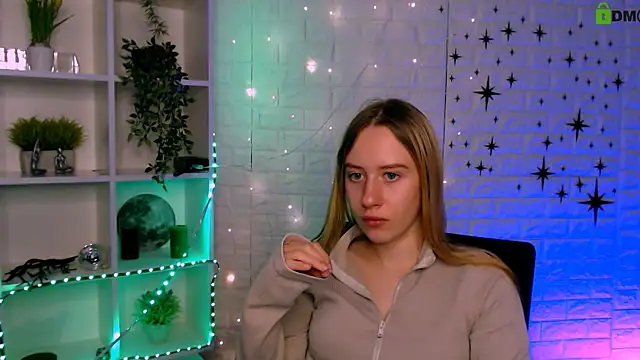 molly_lesser's cam snapshot