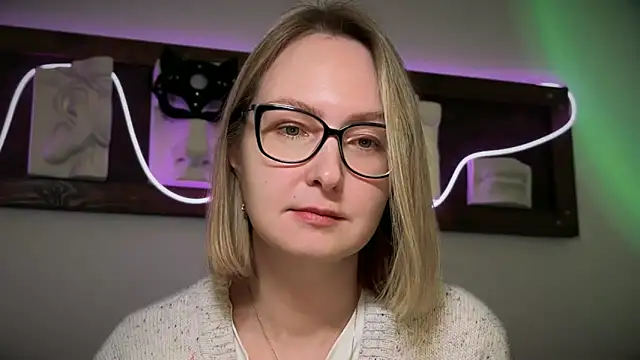 Kira_Elve's cam snapshot