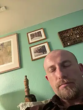 BIGWHITECOCKDOC36's cam snapshot