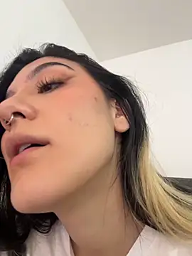 Olivia_Young's cam snapshot