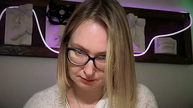 Kira_Elve's cam snapshot