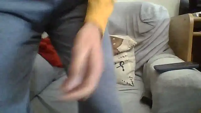 RikCum4u's cam snapshot