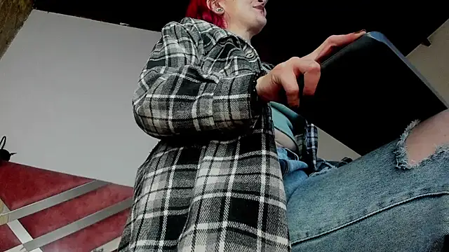 madame_ibby's cam snapshot