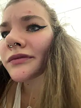 Holy_Tereza's cam snapshot