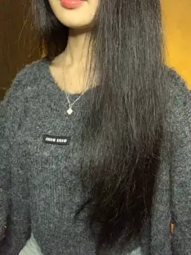 Nhinhi18 live sex cam