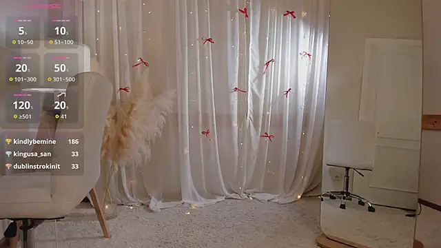 chloe_dreammm's cam snapshot