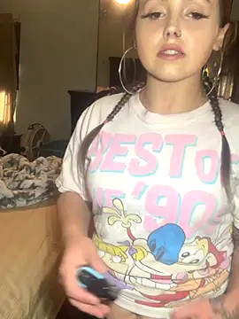 JuicyExxxperience's cam snapshot