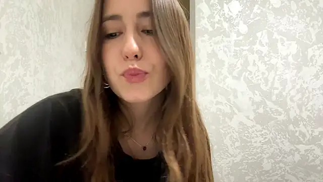 DeannaSuri's cam snapshot