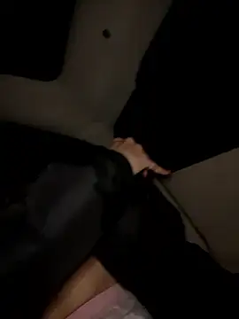 ICrazyOneIRL's cam snapshot