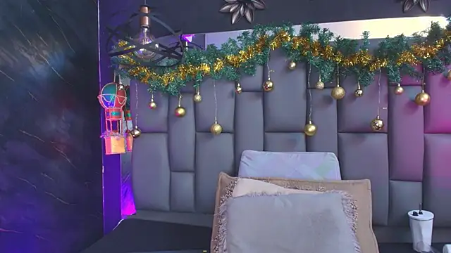 _MiaBrown_'s cam snapshot