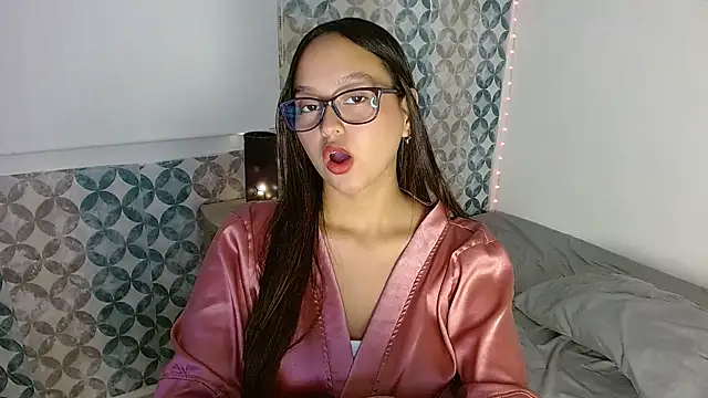 Emilybateee's cam snapshot