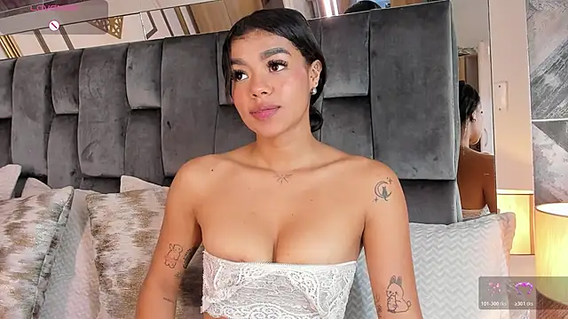 NaylaGrey's cam snapshot