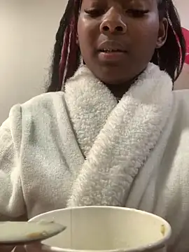 KarinaFlowers_'s cam snapshot