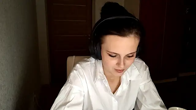 LouiseMarengo's cam snapshot