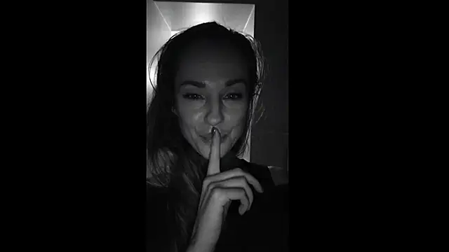 SuchArt_'s cam snapshot