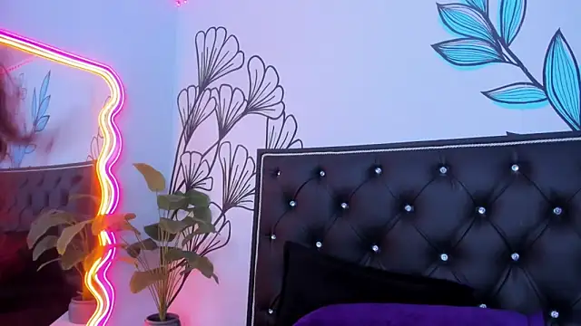 Sweet_Ariadna_'s cam snapshot