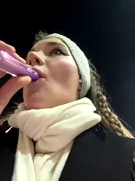 Holy_Tereza's cam snapshot