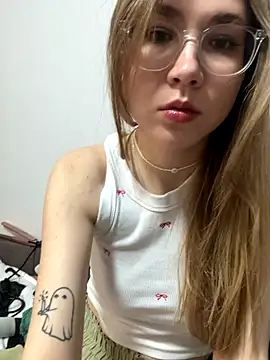 Lilpiks's cam snapshot