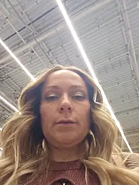 Bondgirl_013's cam snapshot