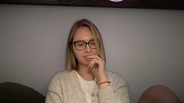 Kira_Elve's cam snapshot