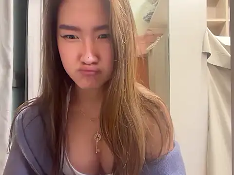 AlishaCheng's cam snapshot