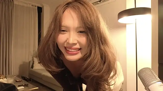 TammiLou live sex cam