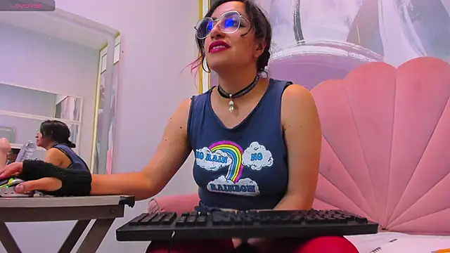 Rozario_Pinceles's cam snapshot