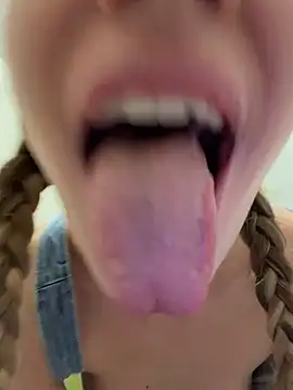 Lia__Love live sex cam