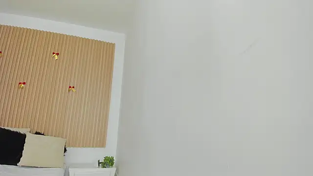 GenesisRuiz live sex cam