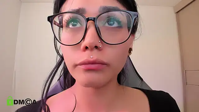 alice-rausing's cam snapshot