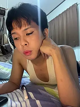 Plaxtique live sex cam