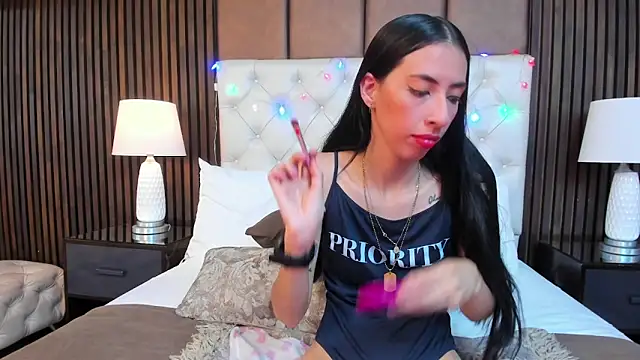 Kendal_Foxxx's cam snapshot