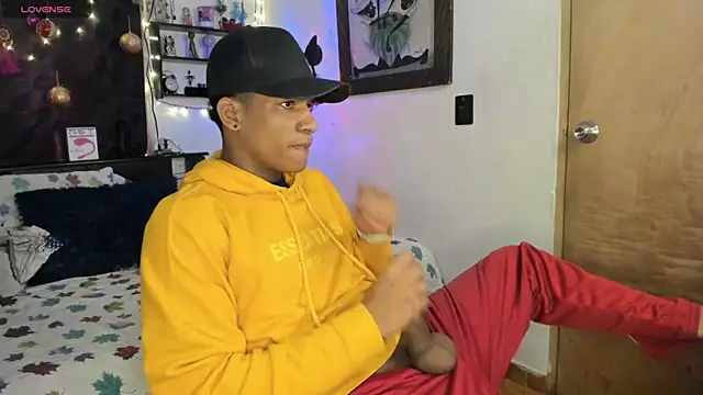 JUANBIGCOCK21CM live sex cam