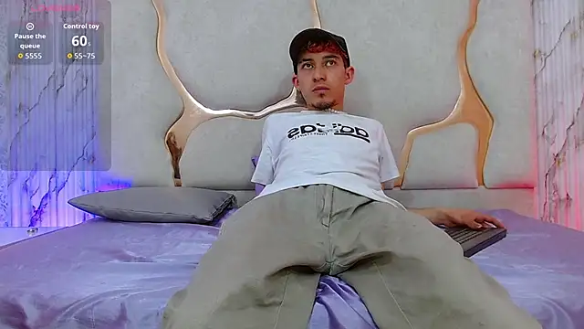 Axel_tay live sex cam