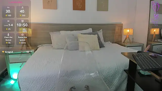 BlondeLesly's cam snapshot