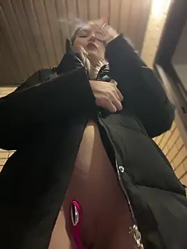 YunnaTyan live sex cam