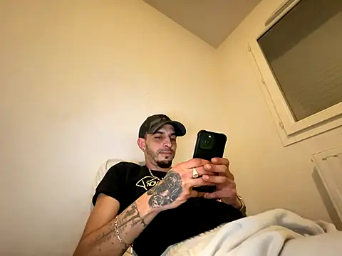 Rebeu313 live sex cam