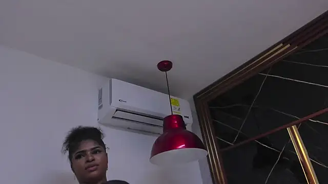 HannyThompson live sex cam